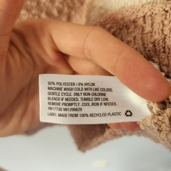 Knox Rose Sweater - Picture 4 of 8